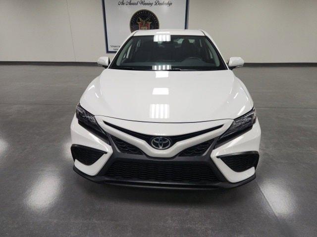 2024 toyota camry se