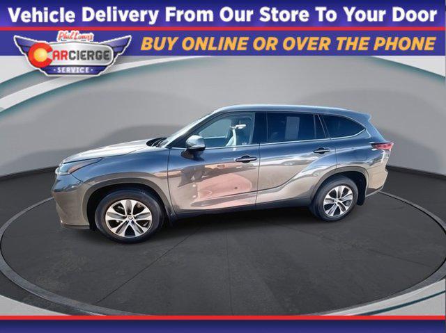 2022 toyota highlander xle