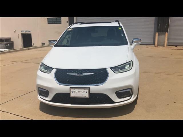 2022 chrysler pacifica limited