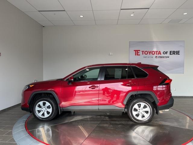 2022 toyota rav4 le