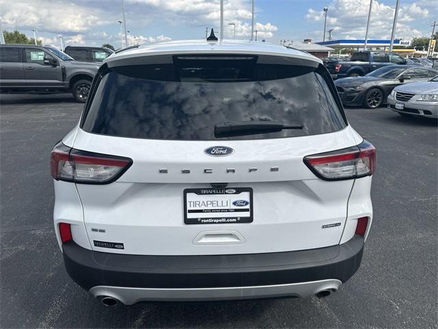 2020 ford escape se