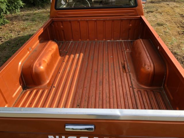 nissan 720 pickup 1986 deluxe