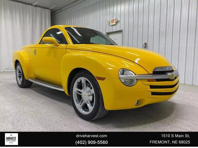 2004 chevrolet ssr convertible pickup 2d