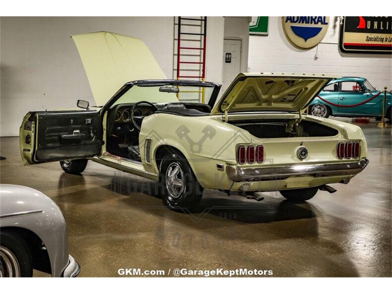 1969 ford mustang