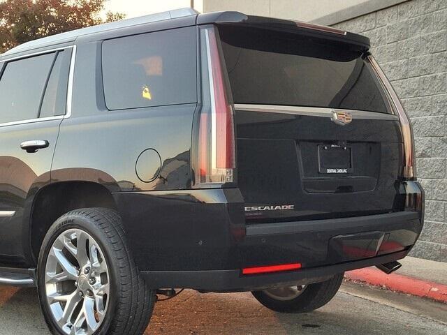 2018 cadillac escalade luxury