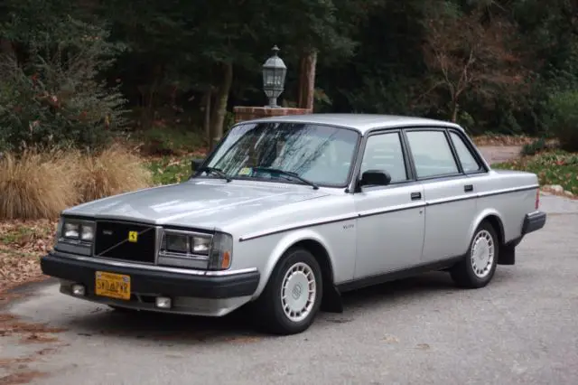 volvo 240 glt turbo intercooled 1983