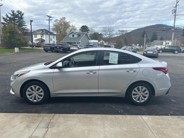 2019 hyundai accent se