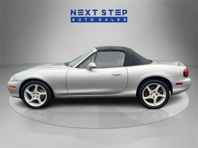 2001 mazda mx-5 miata base