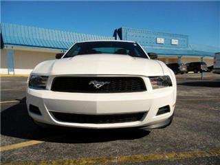 2011 Ford Mustang v6 premium