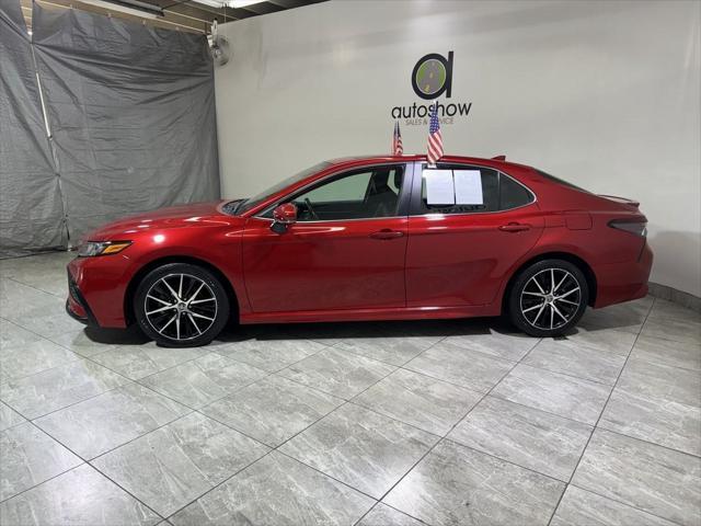 2021 toyota camry se