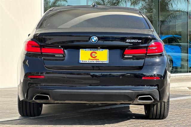 2022 bmw 530e base