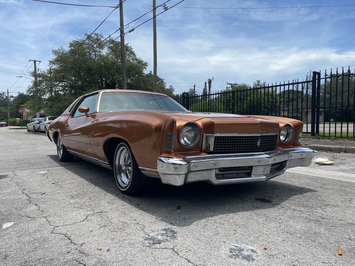 *no reserve* 70s style lowrider, drive as you restore