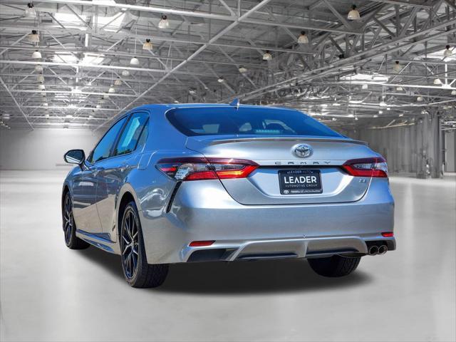 2022 toyota camry se