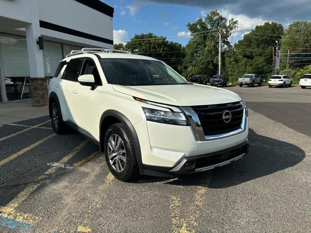 2023 nissan pathfinder sl