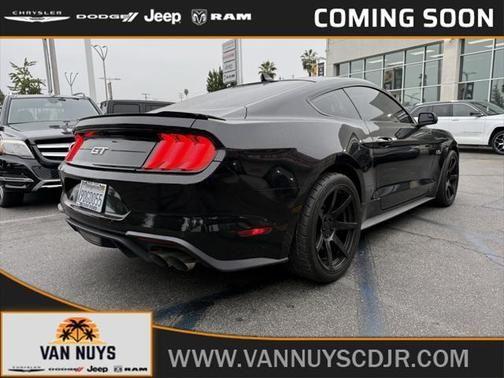 2020 ford mustang