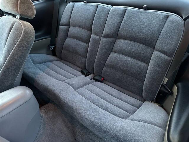 1995 ford mustang base