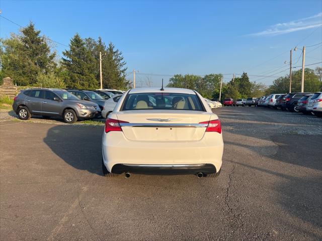 2013 chrysler 200 limited