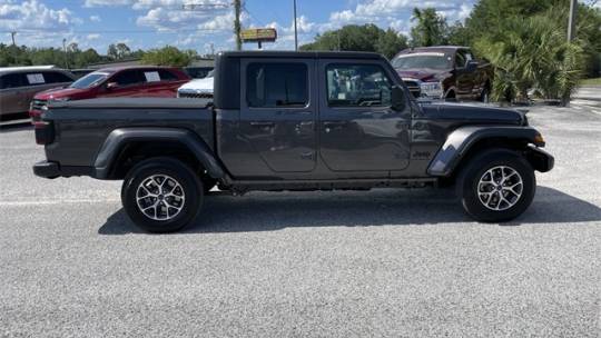 2024 Jeep Gladiator