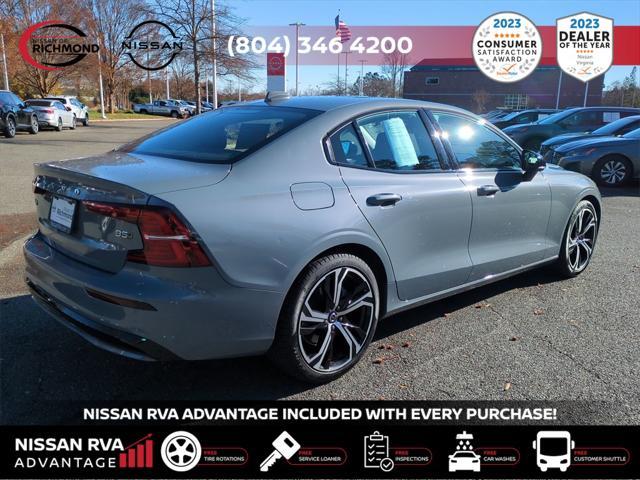 2024 volvo s60 core dark theme
