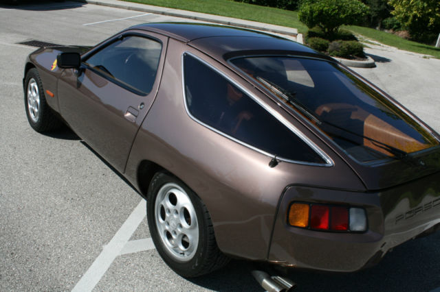 1979 porsche 928 cost more than 911 and same owner since 1986 records since new