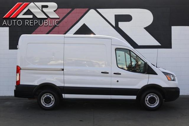 2019 ford transit-150 base