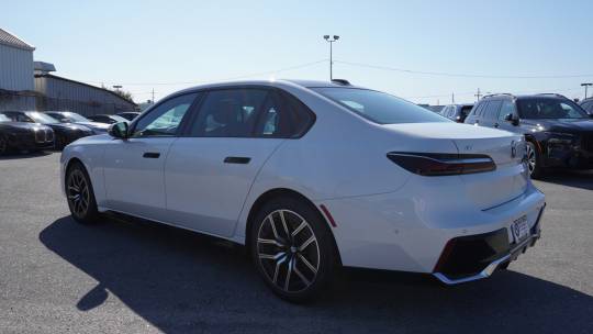 2024 BMW i7