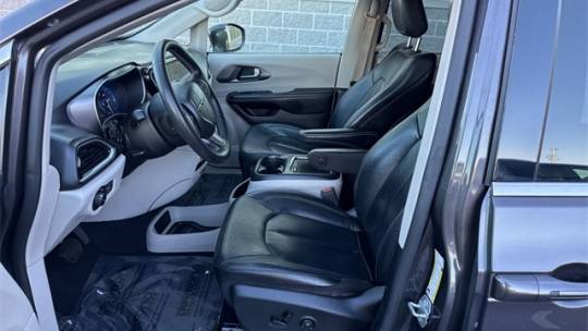 2022 chrysler pacifica touring l