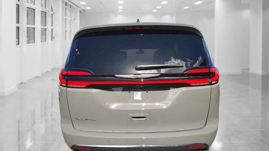 2025 Chrysler Pacifica