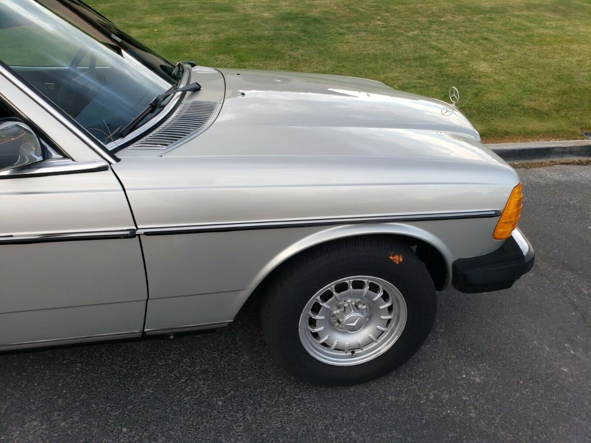 1979 mercedes-benz 300cd restored