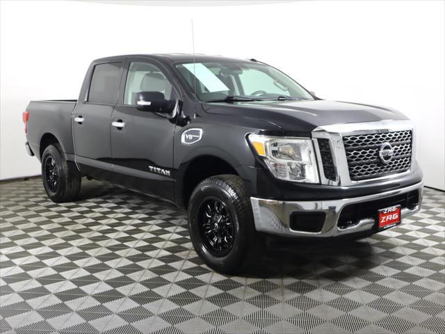 2017 nissan titan sv