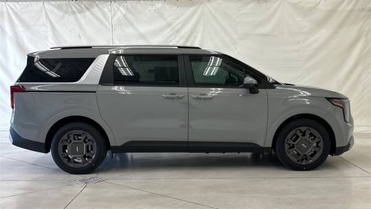 2025 Kia Carnival