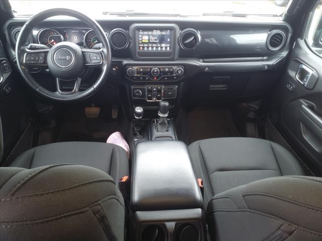2022 jeep gladiator altitude 4x4