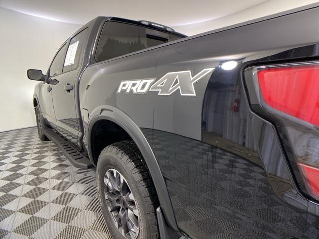2022 nissan titan pro-4x