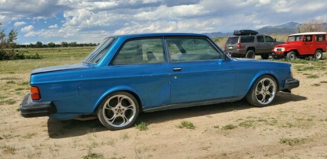 1981 volvo 240 glt