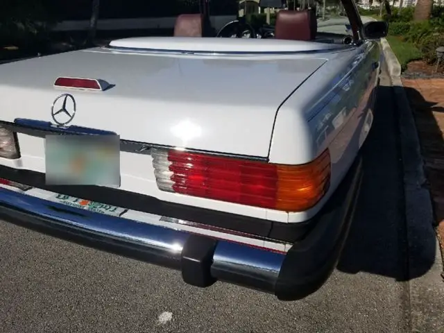 1986 mercedes 560sl. runs great, runs even better. new top and recent service