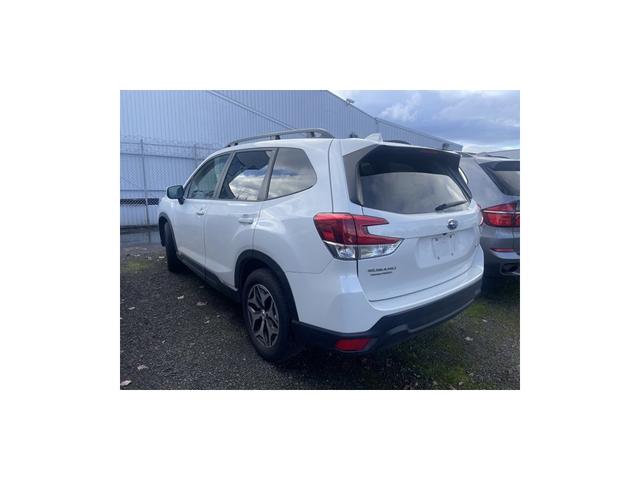 2022 subaru forester premium