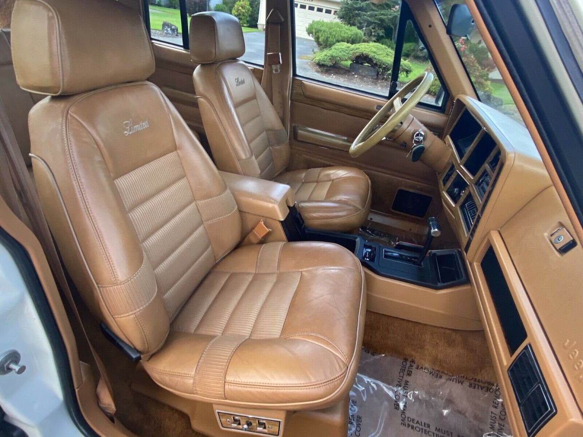 1986 jeep wagoneer cherokee limited 4wd, 100,000 miles rust free, very clean v6