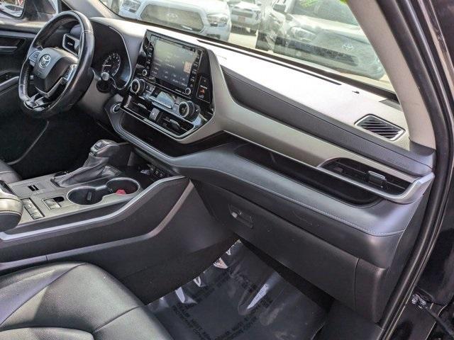 2021 toyota highlander xle