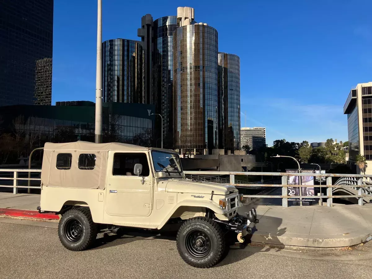 1976 toyota land cruiser fj43