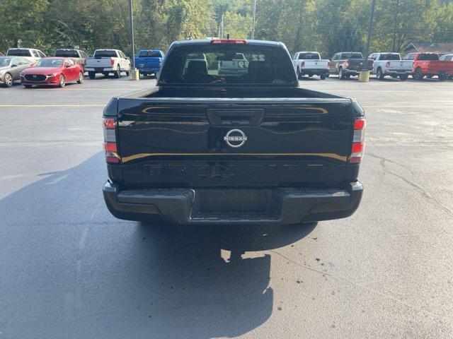 2022 nissan frontier s