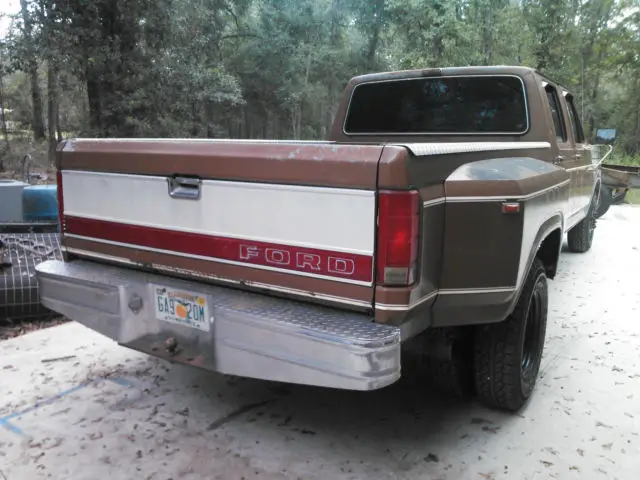 1986 ford f350 dually crew cab with 8' bed. straight and rust free