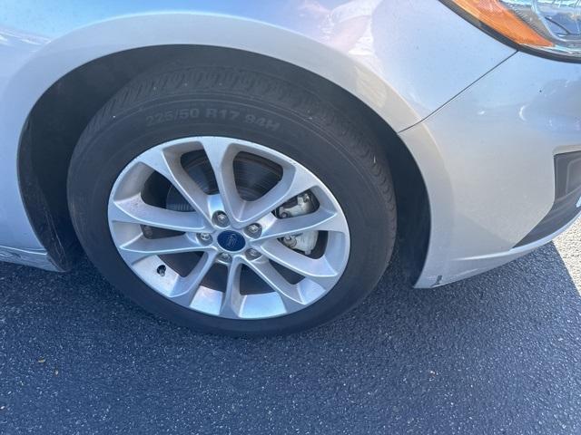 2019 ford fusion hybrid se