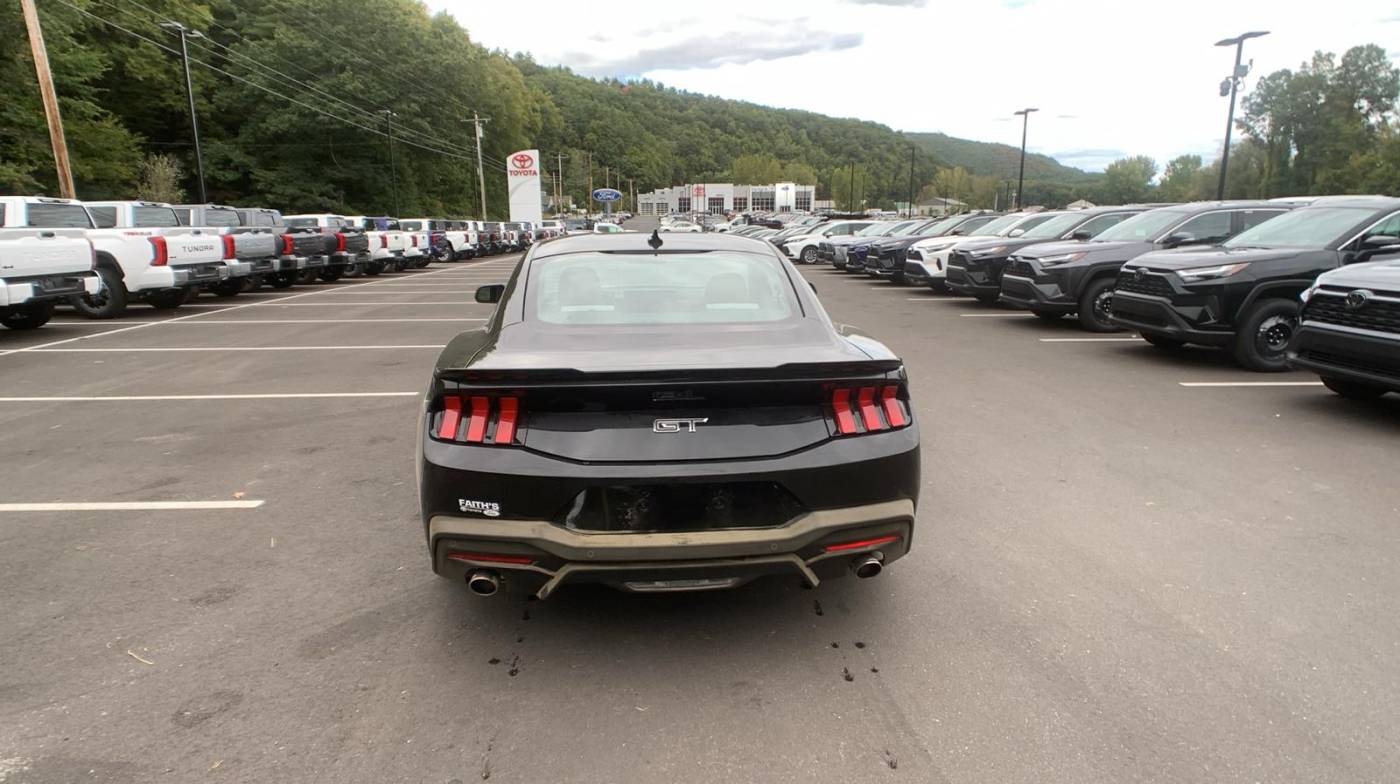 2024 ford mustang gt