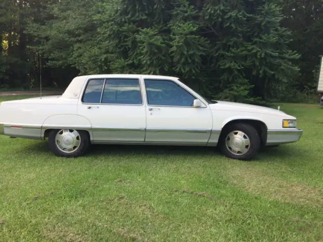 1991 cadillac fleetwood 84,000 miles, new goodyear tires, runs great! 31808