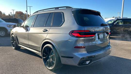 2025 BMW X7