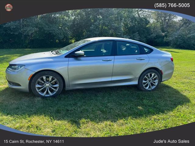2015 chrysler 200 s