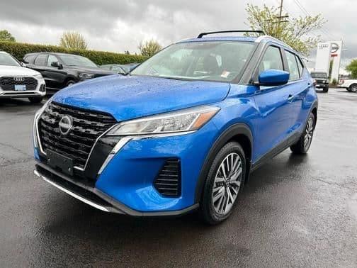 2023 nissan kicks sv in charbonneau, oregon