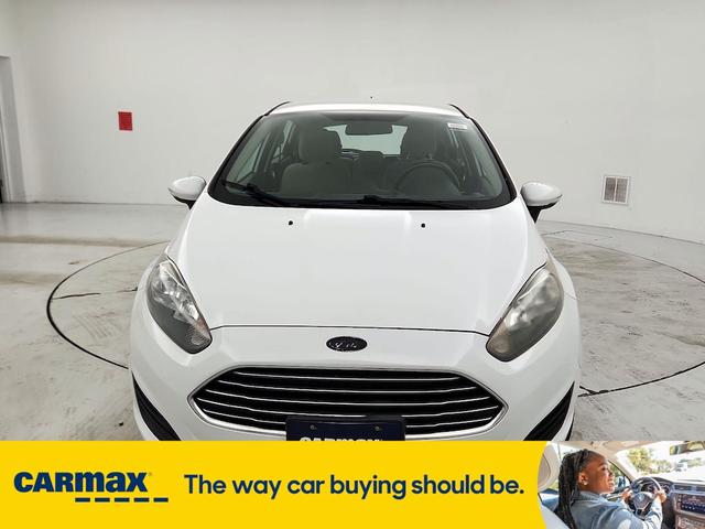 2016 ford fiesta se