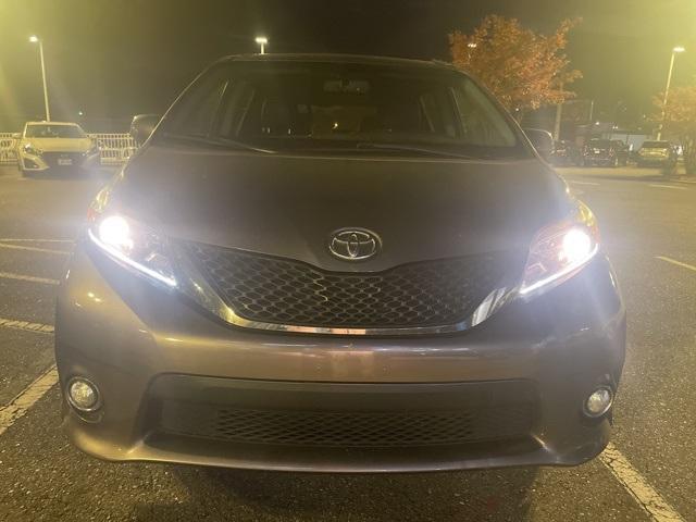 2017 toyota sienna se