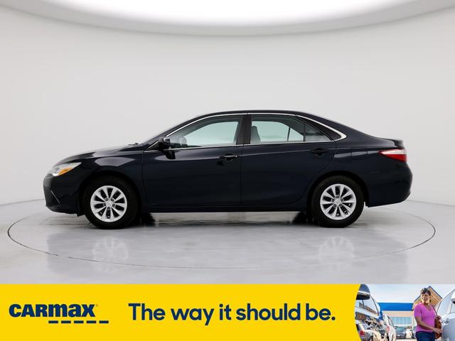 2016 toyota camry le